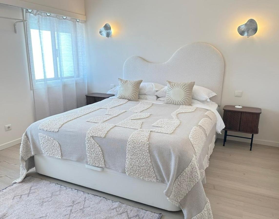 Groovy Caparica Gem With Large Sunny Terrace * Costa da Caparica
